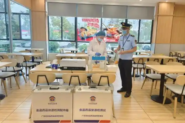 广东仁化县突击检查高速服务区永和大王餐厅食品安全