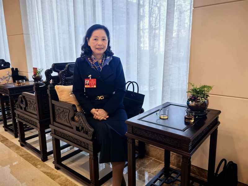 全国两会代表建议：完善青少年心理健康服务体系迫在眉睫