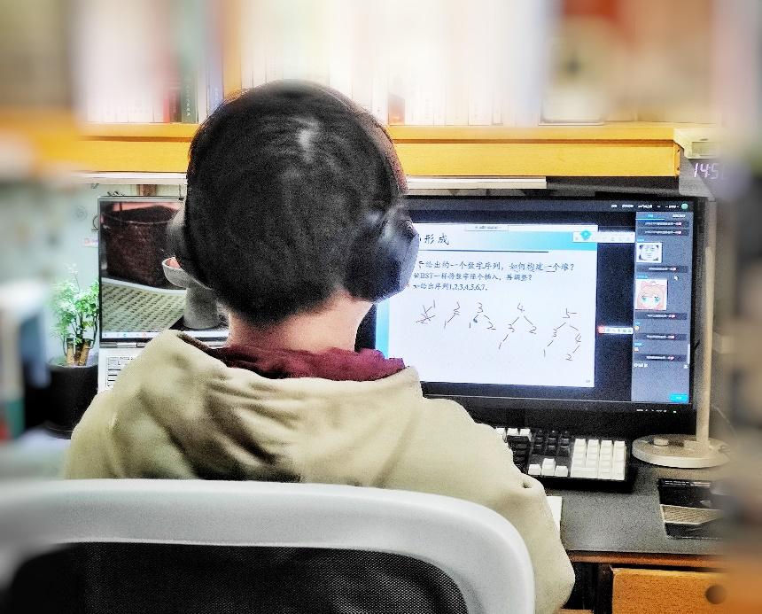 疫情下长沙三高校实施防控措施，近20万学子学习生活受何影响？