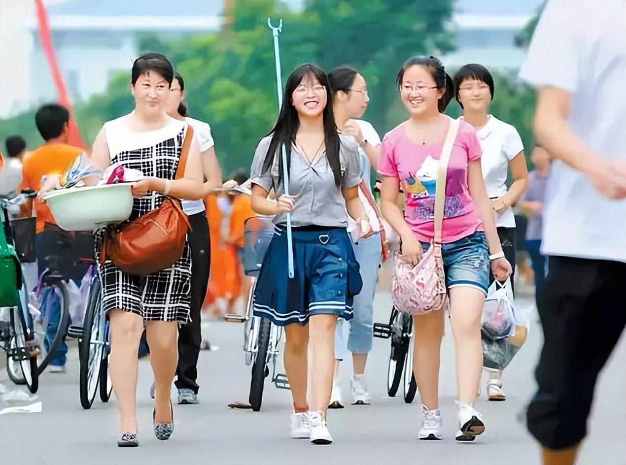 大一新生父母看过来!4年大学要花多少钱?答案都在这了