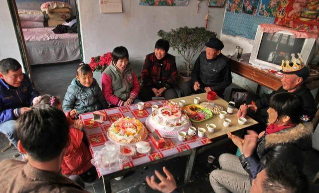 1995年农村娃考上大学凑学费，向大姨借钱却遭遇人情冷暖