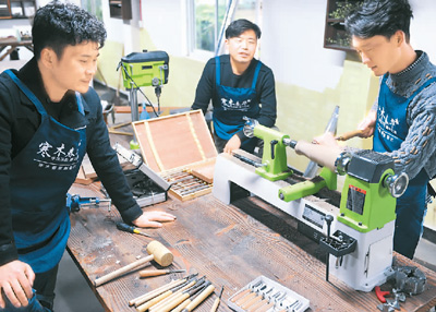 2018高校毕业生就业去向曝光！二线城市成新选择？