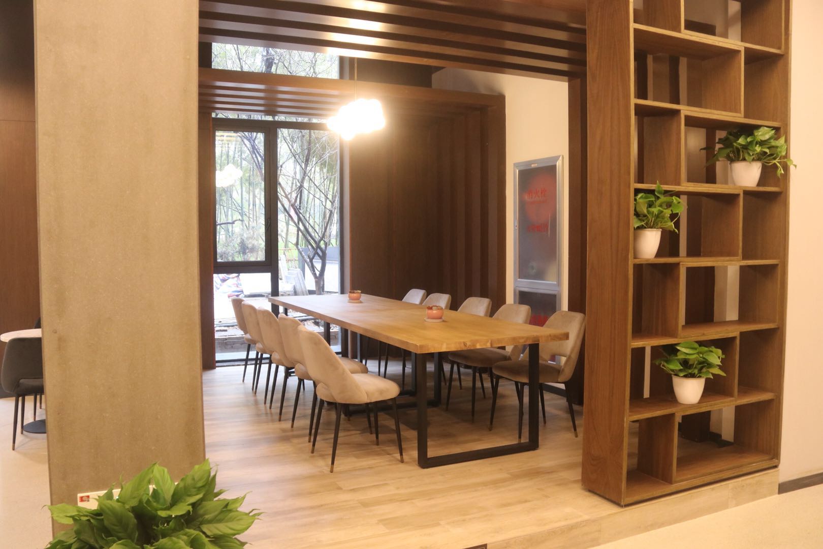 浙大玉泉校区第二食堂翻新开业,师生挤爆,美食学习两不误