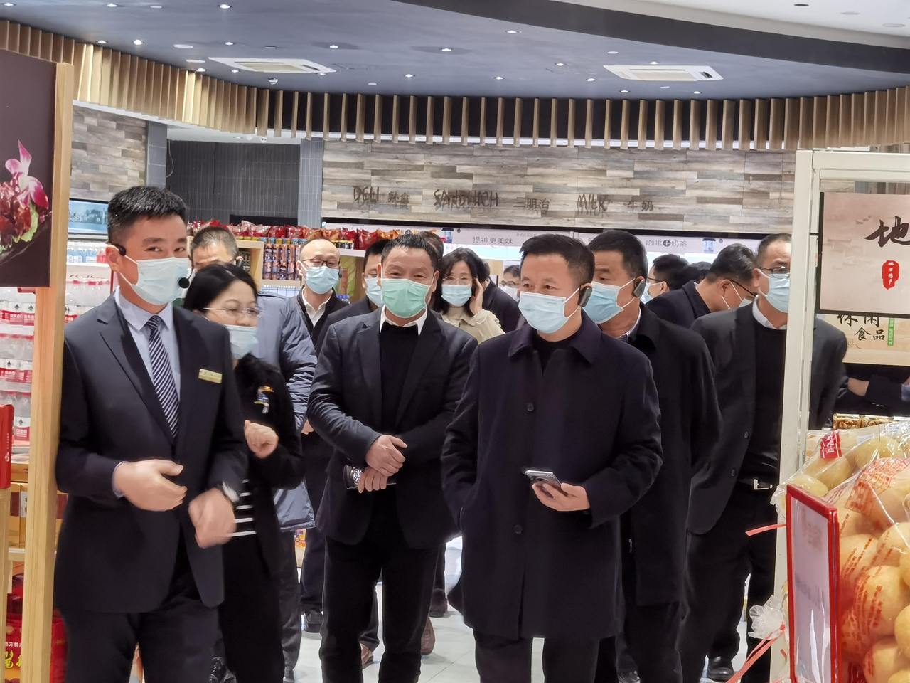 桐乡人承包半壁高速服务区，借鉴模式或能打造特色商业街