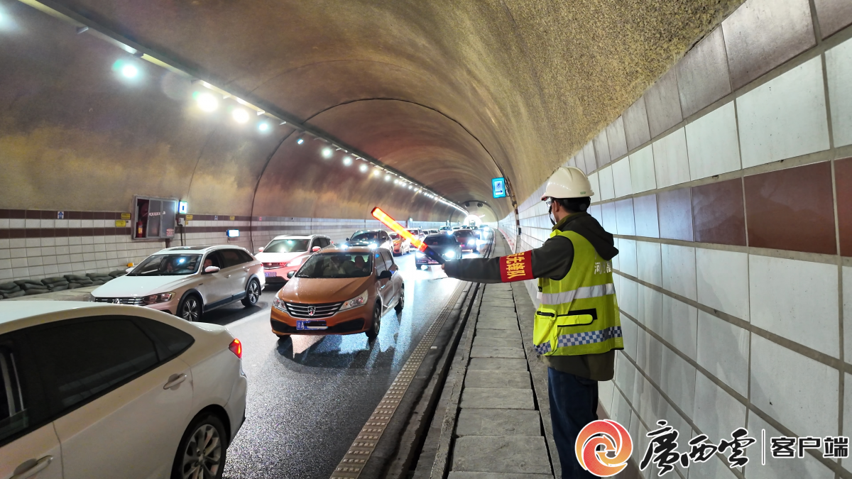 春节广西高速 7 座及以下小客车 9 天免费，车流量大增