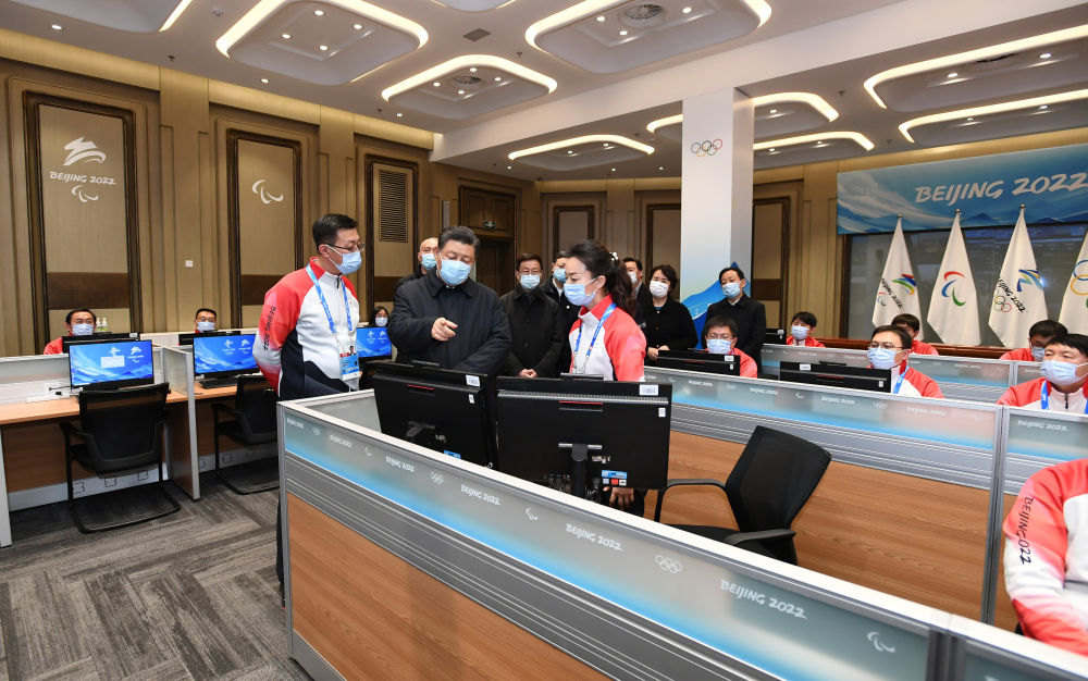 习近平总书记多次考察冬奥会场馆建设,提出办奥理念